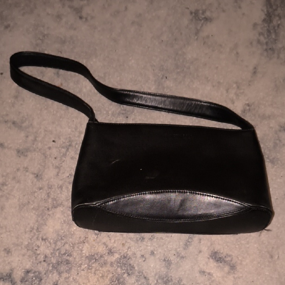 Kenneth Cole Classic Black Shoulder Bag